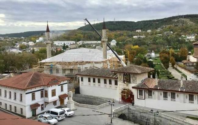 У мережі показали, як кримські окупанти руйнують Бахчисарайський палац