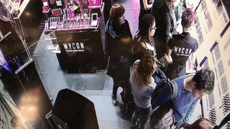 В торговых центрах Киева активизировались воровки (видео)