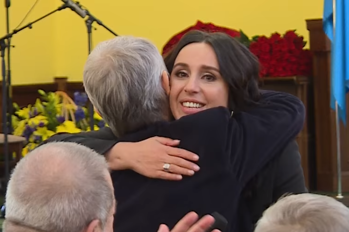 Джамала трогательно спела для лидера крымских татар (видео)