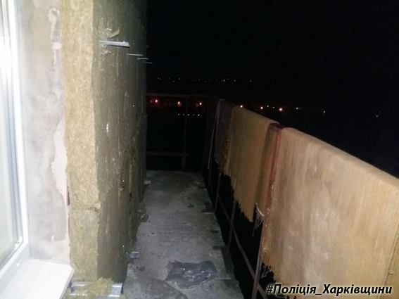 Вийшов покурити: у Харкові студент випав з балкона багатоповерхівки