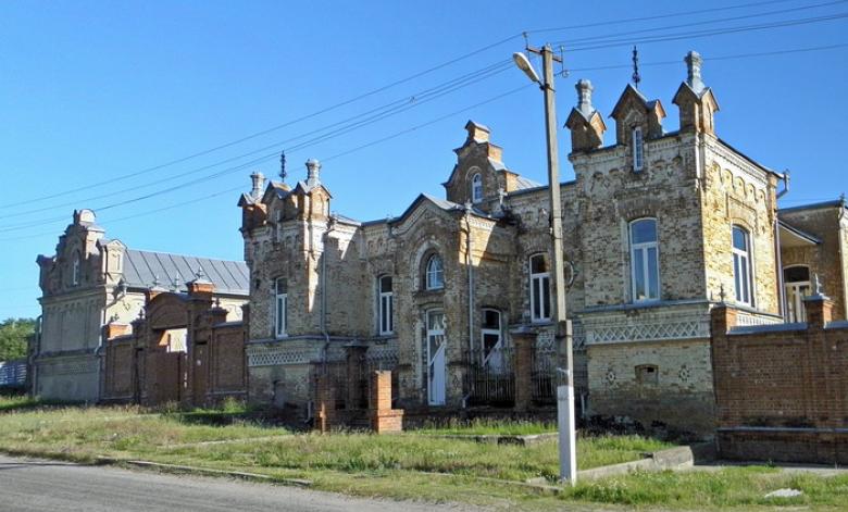 Куди поїхати на вихідні у березні: весняний Кременець, перші проліски і затишний Дрогобич