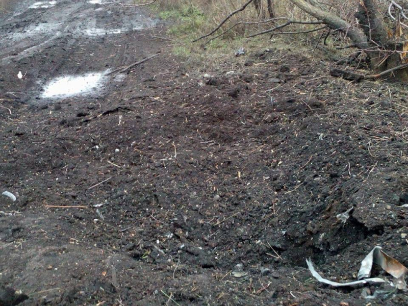 &quot;Воронки в человеческий рост&quot;: в сети показали, во что боевики превратили Бахмутку