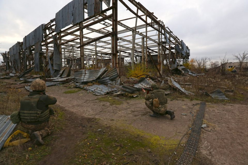 Бездомні коти і повна розруха: в мережі показали фото авдіївської "промки"