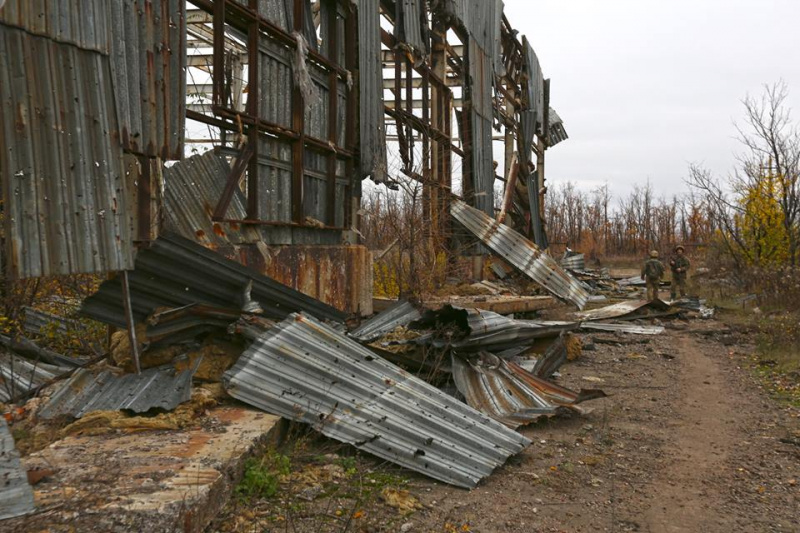 Бездомні коти і повна розруха: в мережі показали фото авдіївської "промки"