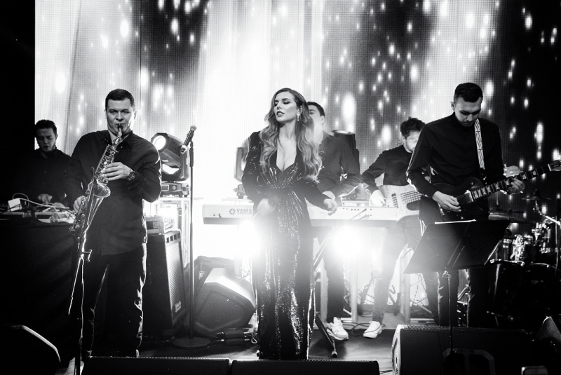 Скандальная украинская звезда презентовала новый альбом в России