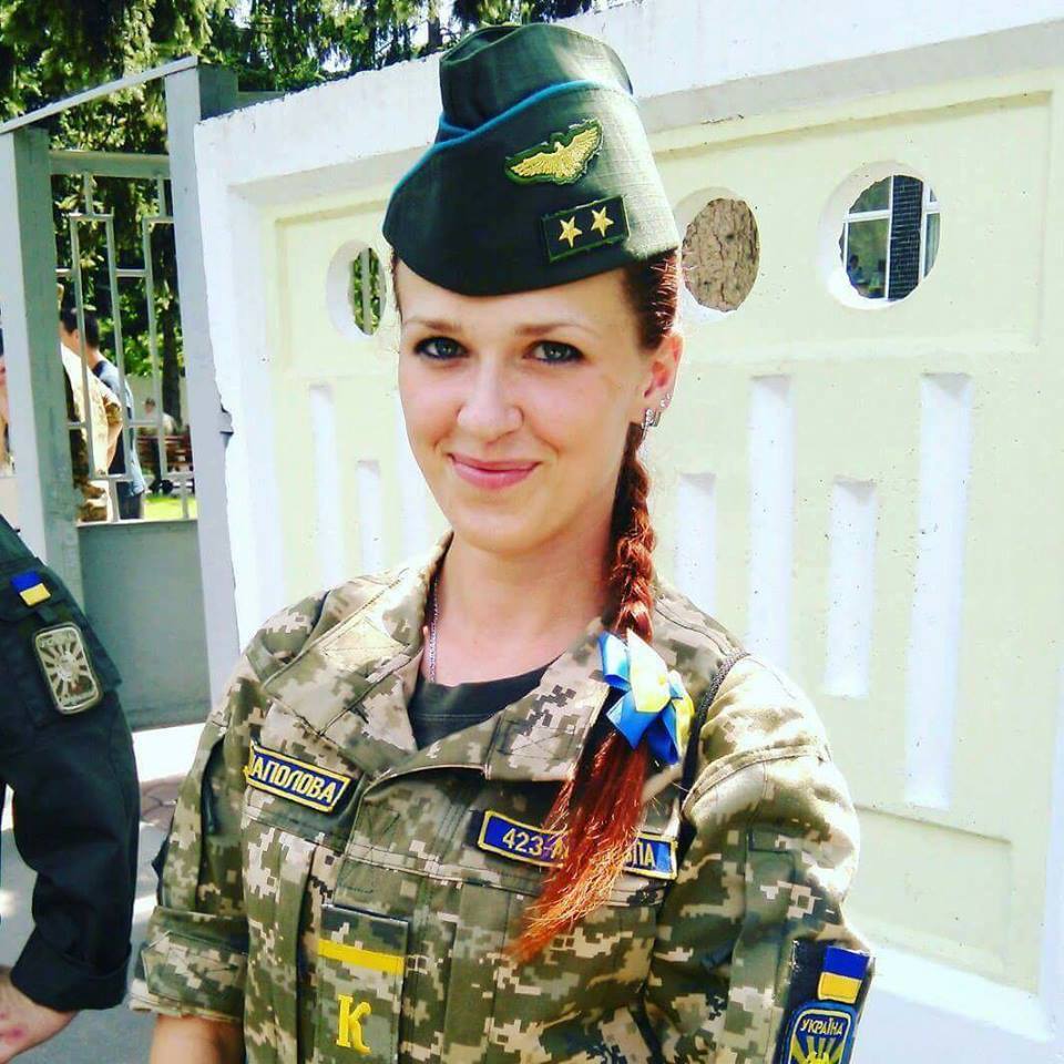 Краса врятує світ: 14 фото найвідважніших дівчат-захисниць України