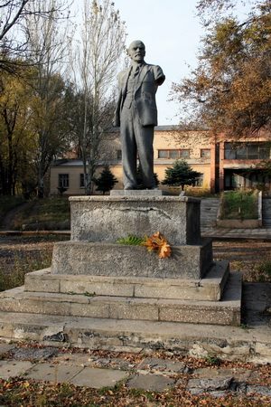 "Наглядное воплощение абсурда": журналист показал "оригинальную достопримечательность" в Донецке