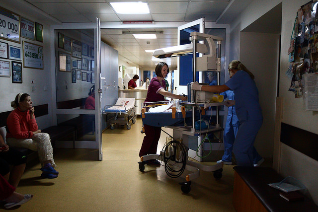 "Не довіряють українським лікарям": Федір Лапій про епідемію кору в Україні і страхи перед вакцинацією