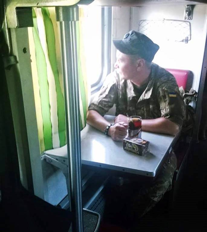 В сети рассказали трогательную историю об украинском военном