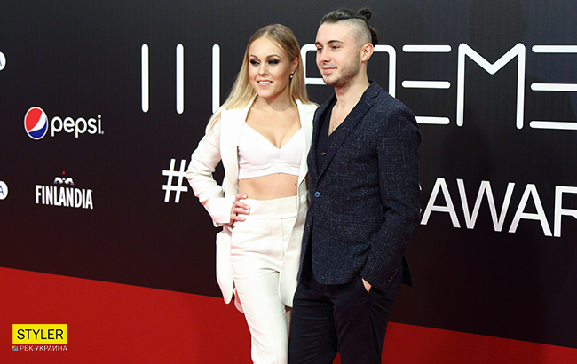 М1 Music Awards 2017: звезды на красной дорожке премии (фоторепортаж)