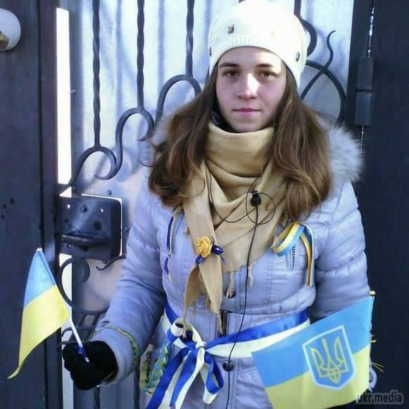 Соцмережі сколихнуло фото юної школярки-патріотки з Луганської області