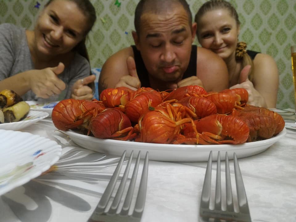 Українці запустили в мережі жартівливий "бидло"-флешмоб: кращі фото