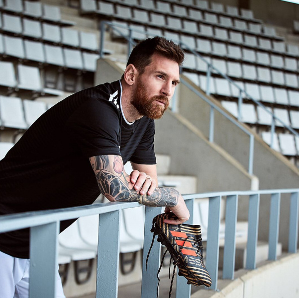 Легендарный Месси стал лицом российского банка