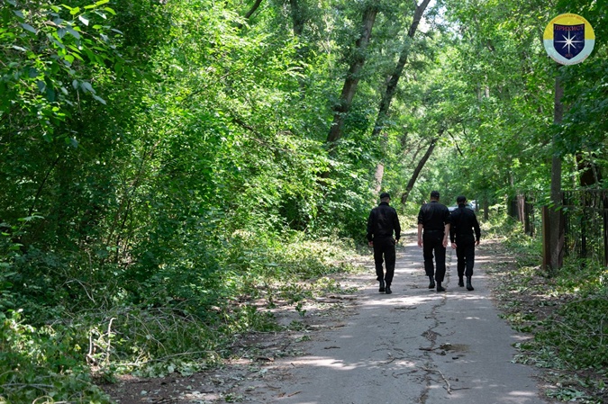 "Там вдень страшно ходити": стали відомі подробиці вбивства 13-річної дівчинки в Нікополі