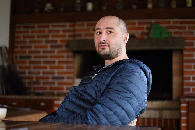 Аркадий Бабченко: &quot;За Крым Россия будет готова воевать по-настоящему, а Донбасс — слить: он ей нафиг не нужен&quot;