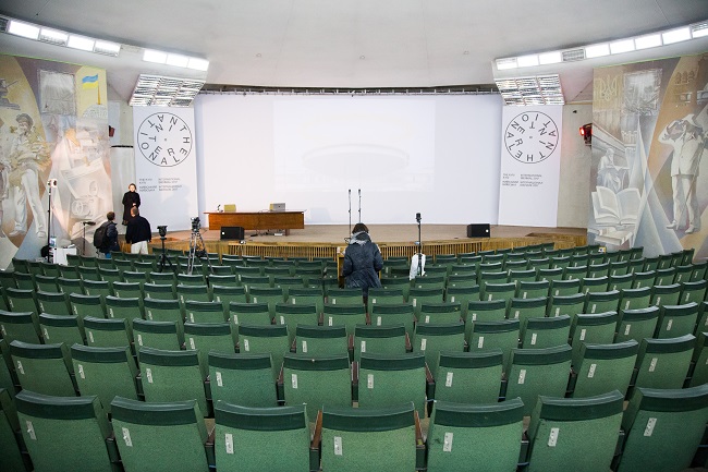 Тарілка на Либідській, інтер'єр