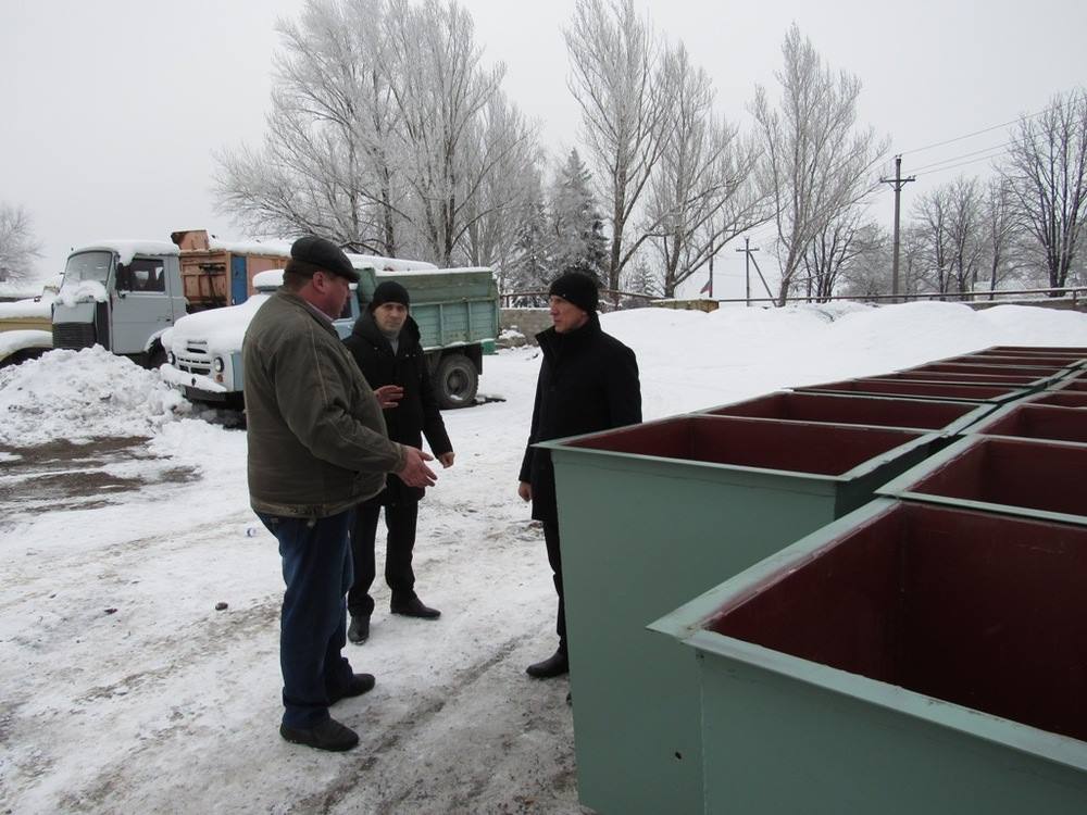 "Замість вагонів сміттєві баки": журналіст показав, у що "русскій мір" перетворив Донбас