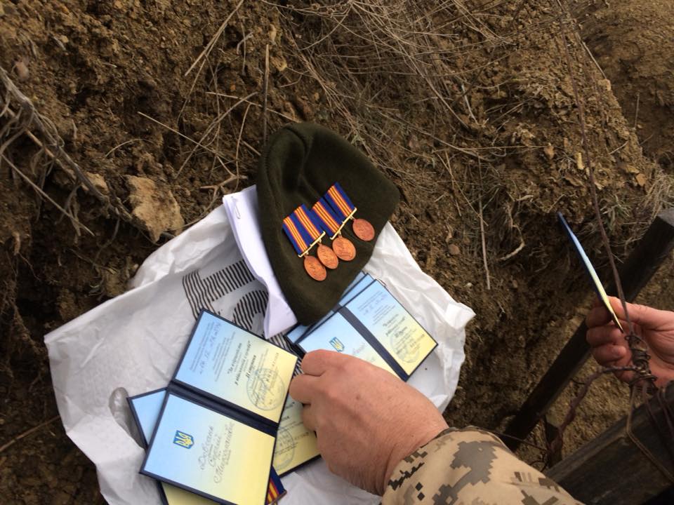 "Вже не дихав": журналіст розповів про битву сил АТО з диверсантами під Дебальцевим