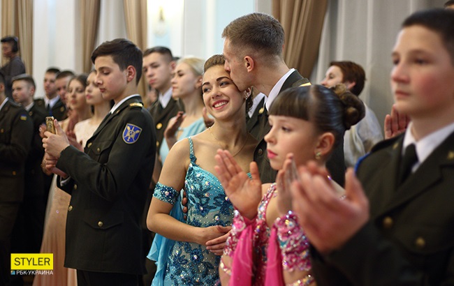 В ритме танго: в Киеве отгремел кадетский бал (фоторепортаж)