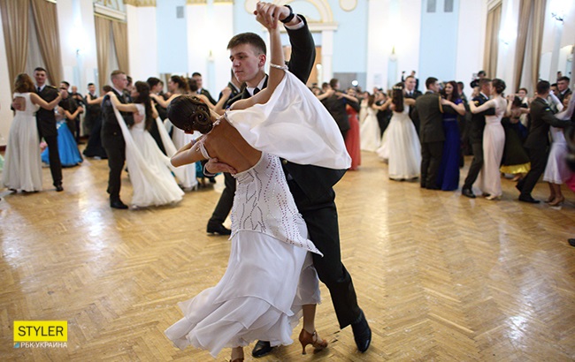 В ритме танго: в Киеве отгремел кадетский бал (фоторепортаж)