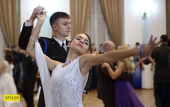 В ритме танго: в Киеве отгремел кадетский бал (фоторепортаж)