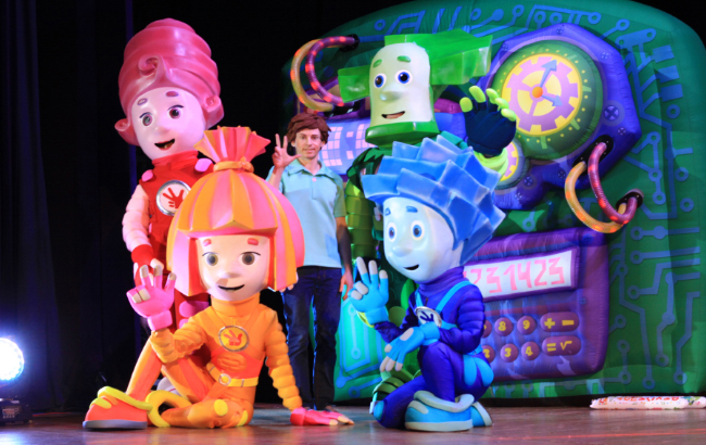 Яких сюрпризів чекати від новорічного "ФІКСІ ШОУ - 2018". Розбуди Діда Мороза!"