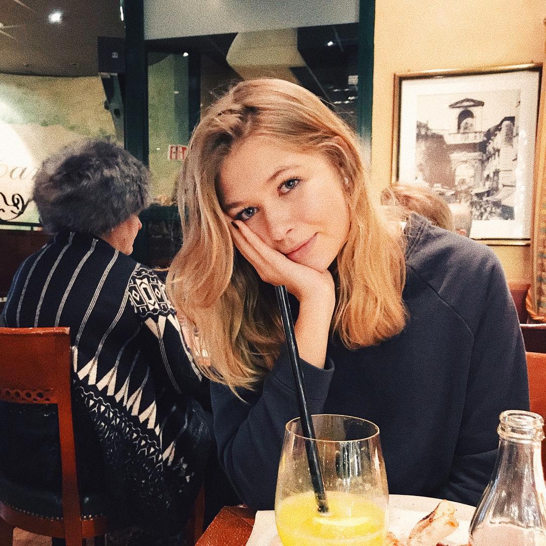 16-летняя Соня Купер - дочь Веры Брежневой