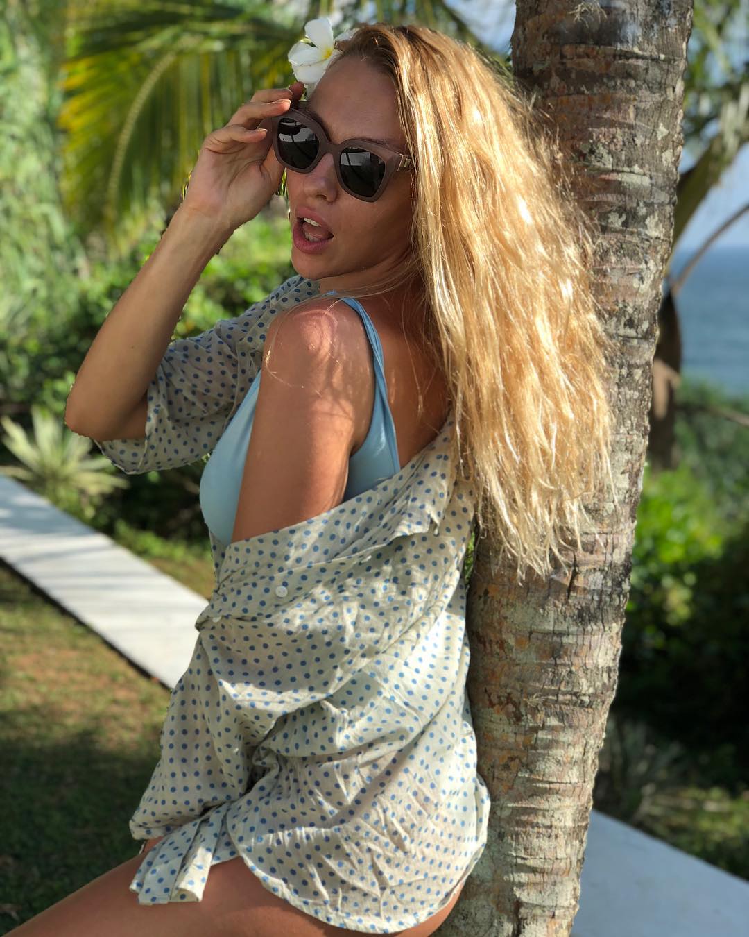 Оля Полякова