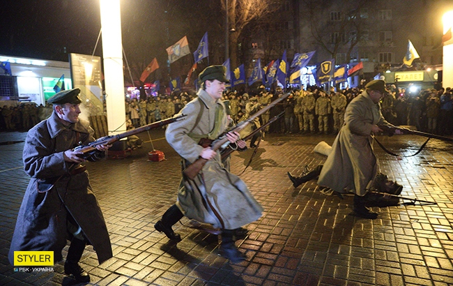 Століття бою під Крутами: у Києві відбулася реконструкція легендарної битви (фоторепортаж)