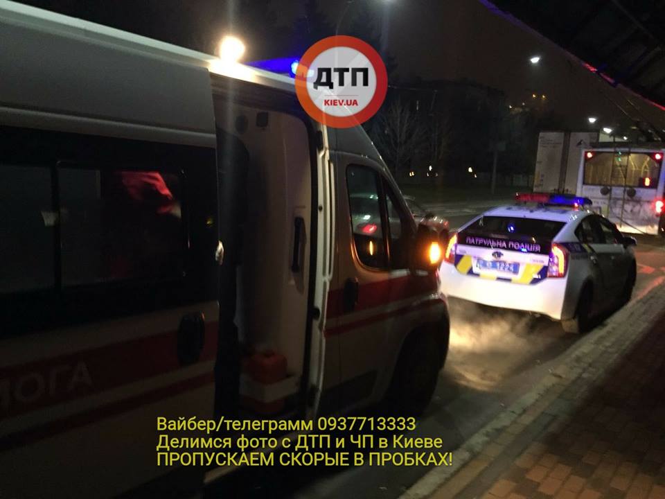 "Протащили километр на капоте": в Киеве кавказцы жестоко избили мужчину за замечание