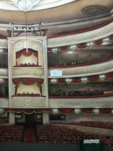 Киевский метрополитен удивил пассажиров неожиданными подарками (фото)