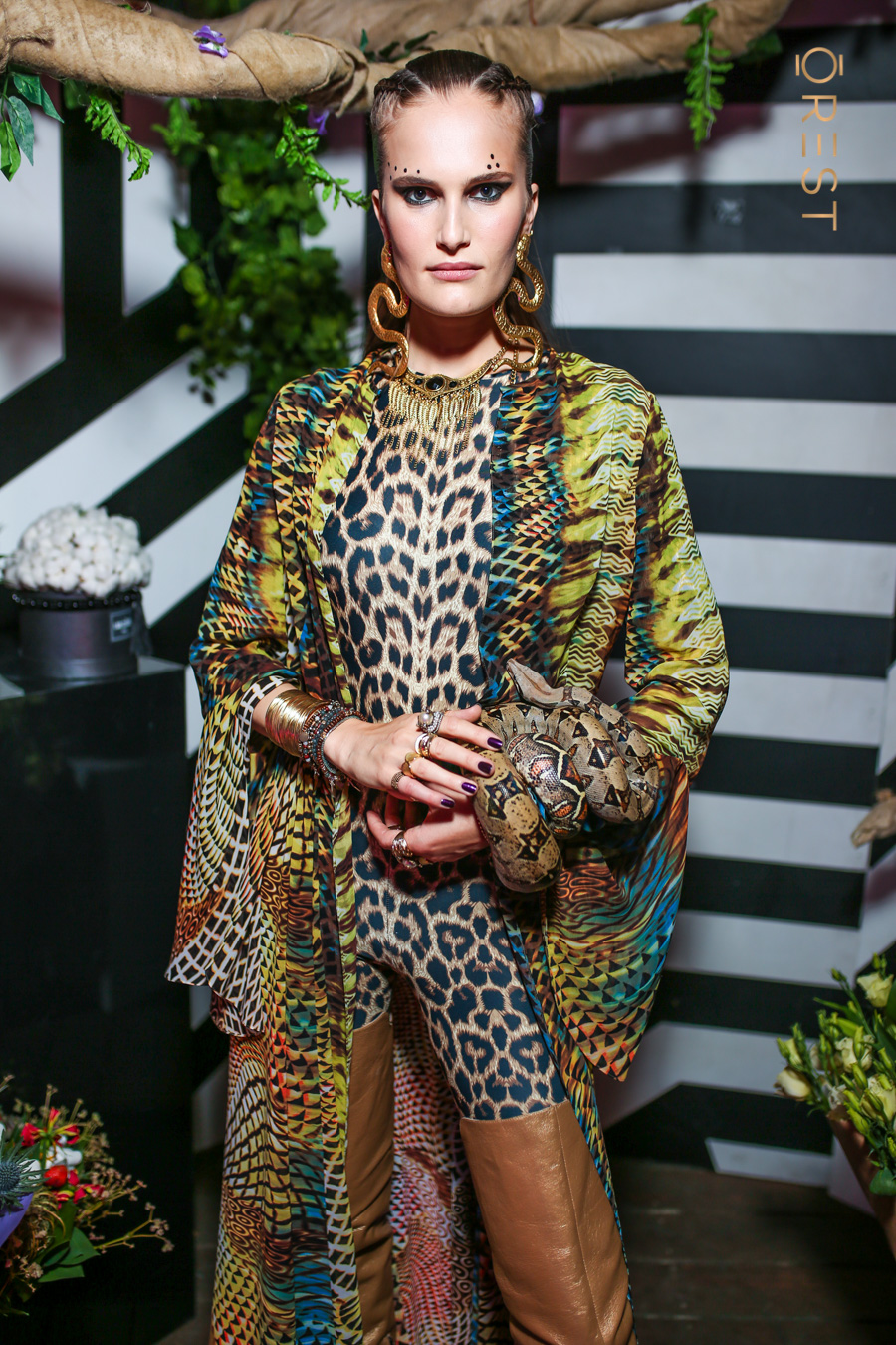 Знаменитая украинская модель Алла Костромичева устроила "джунгли" в центре Киева (фото)