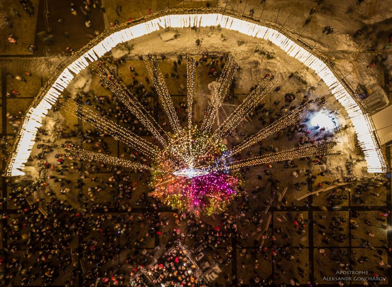 Главную елку Украины показали с высоты птичьего полета (впечатляющие фото)