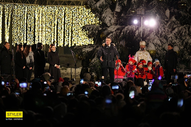 Открытие елки в Киеве: появились впечатляющие фото новогодней красавицы (фоторепортаж)