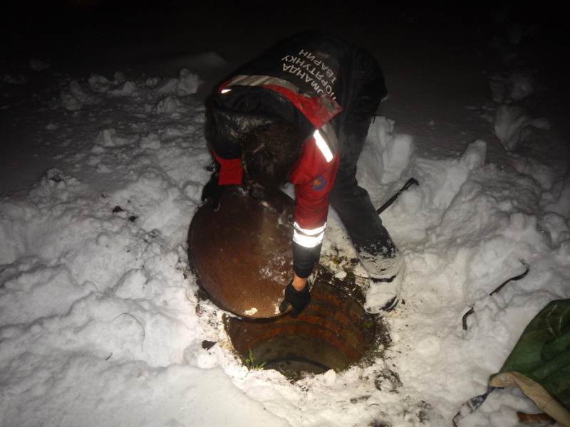 Сеть восхитила спецоперация по спасению утки в Киеве (фото)