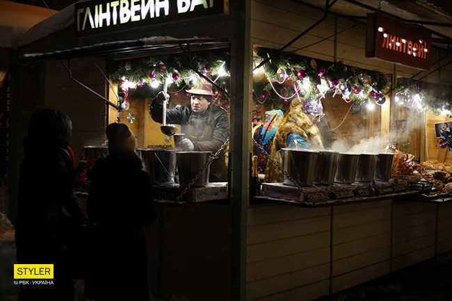 Открытие елки в Киеве: появились впечатляющие фото новогодней красавицы (фоторепортаж)