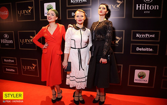 YUNA 2018: фоторепортаж с красной дорожки музыкальной премии