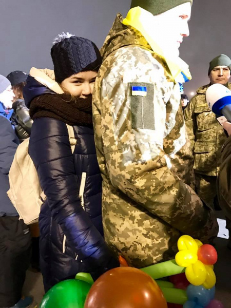 "Навіть ворогу такого не побажаю": волинянин емоційно подякував за звільнення з полону (фото, відео)