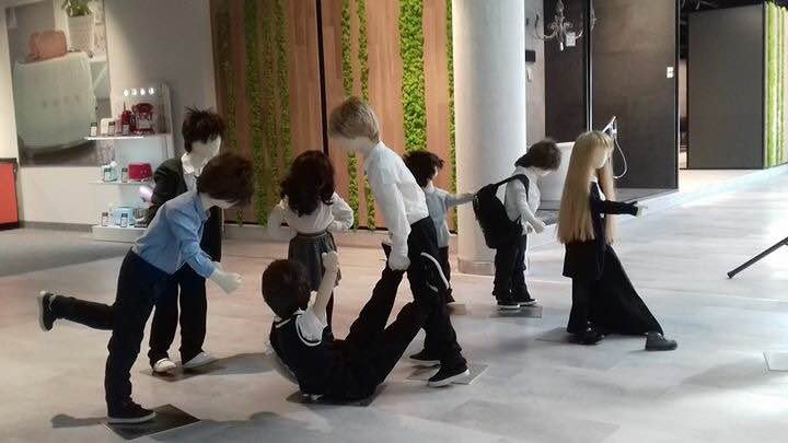 &quot;Можешь дать сдачи&quot;: украинские телеведущие рассказали детям, как не стать жертвой буллинга