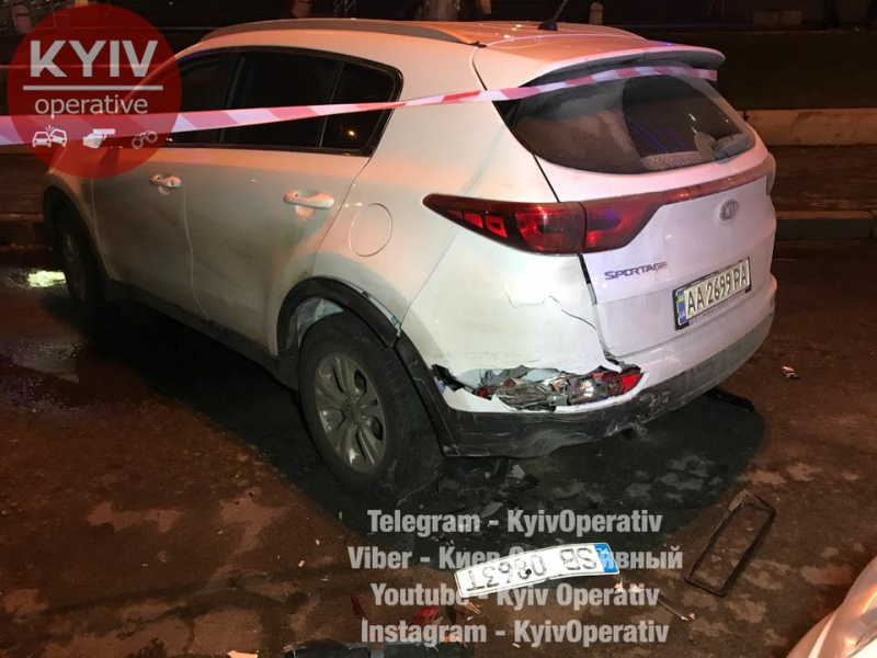 У Києві переслідування підозрілого автомобіля закінчилося масштабною аварією