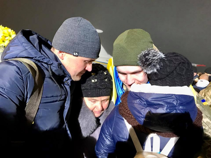 "Навіть ворогу такого не побажаю": волинянин емоційно подякував за звільнення з полону (фото, відео)