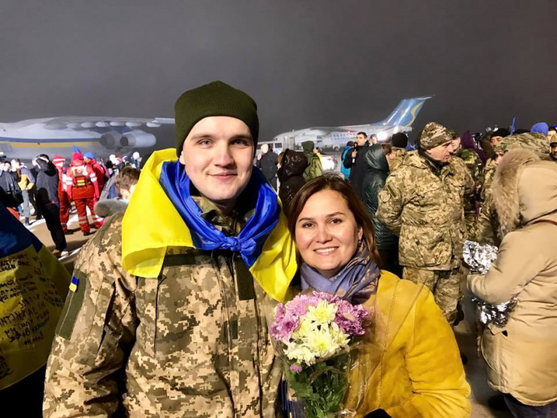 "Навіть ворогу такого не побажаю": волинянин емоційно подякував за звільнення з полону (фото, відео)