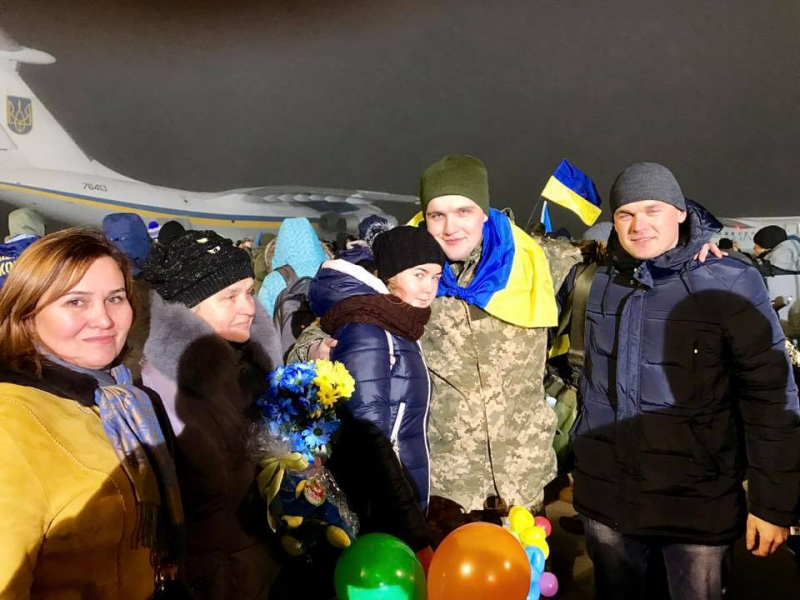 "Навіть ворогу такого не побажаю": волинянин емоційно подякував за звільнення з полону (фото, відео)