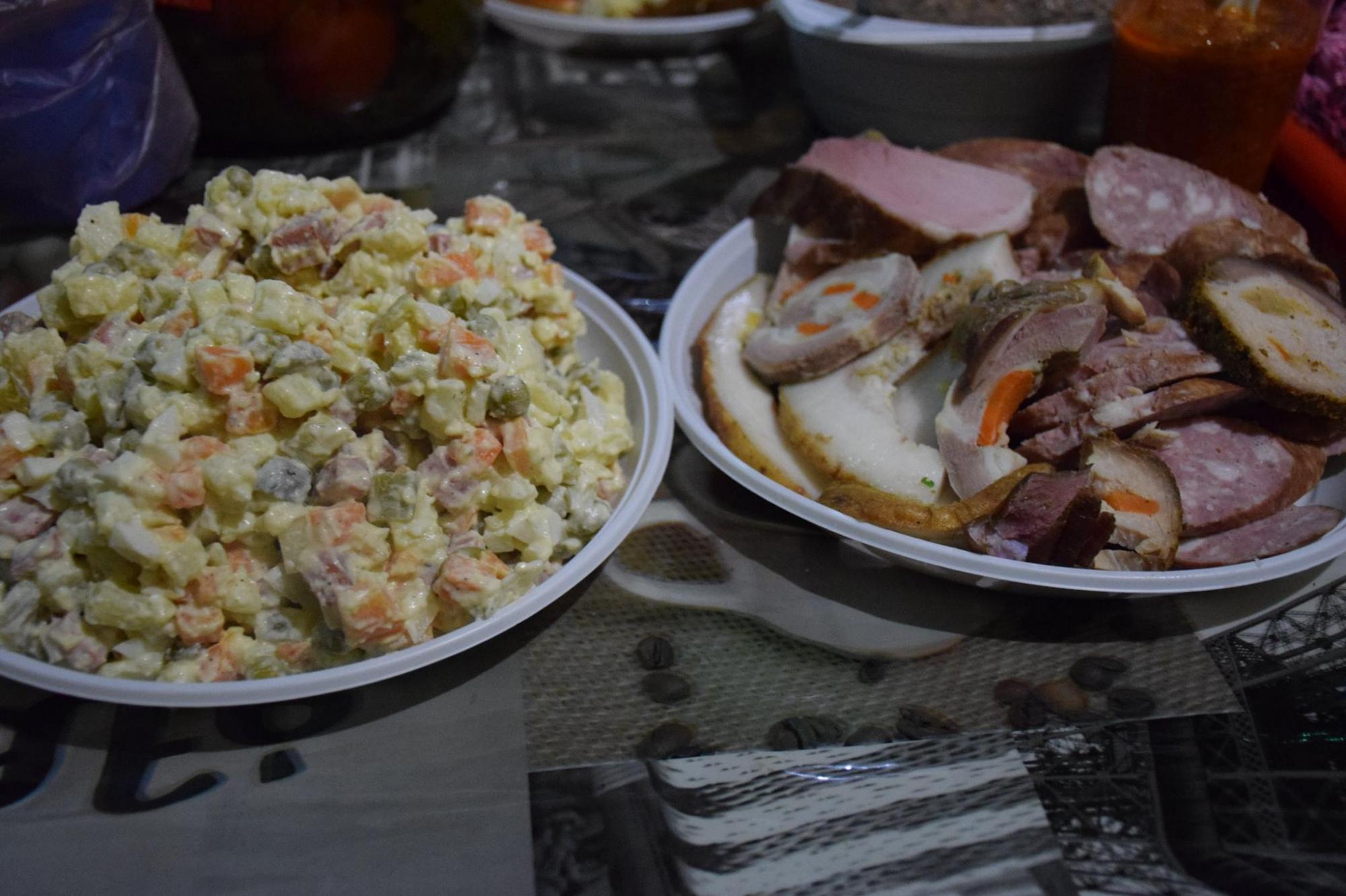 &quot;Воювати легше&quot;: в мережі показали, як годують бійців АТО (фото)