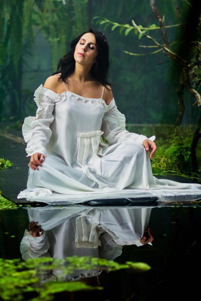 Беременная Джамала снялась в чувственной фотосессии