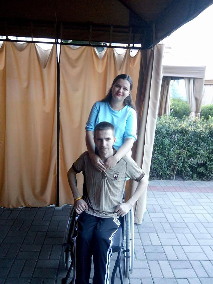 Ветеран АТО почав вишивати, щоб заробити собі на лікування