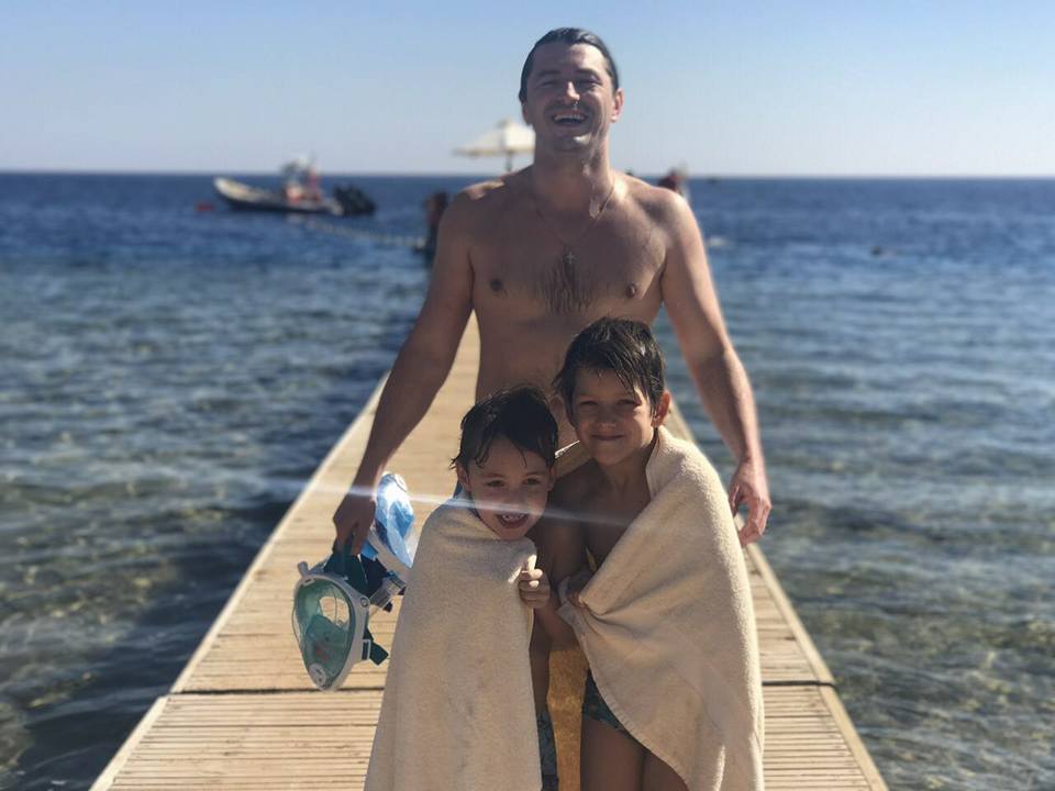 "Антон із Жашкова повернувся до Єгипту": Притула показав, як відпочиває з дітьми