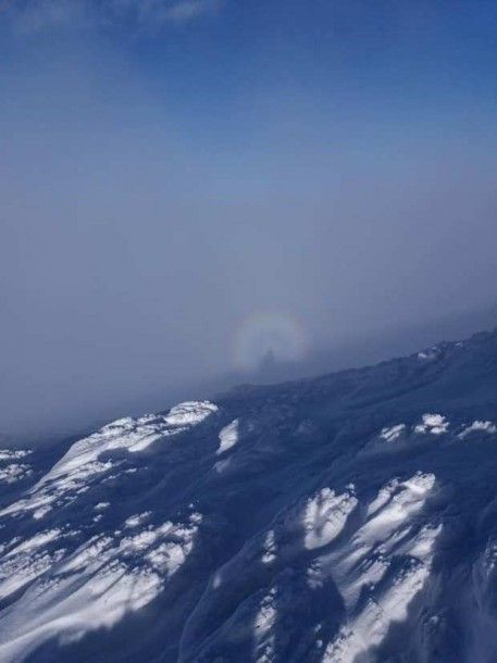"Уникальное явление": в Карпатах туристы засняли на фото привидение
