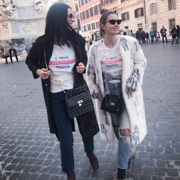 &quot;Найслухняніші дочки&quot;: Маша та Ліза Єфросиніни влаштували мамі сюрприз до ювілею (фото)