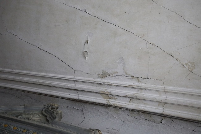 Монстры Андреевского спуска: как незаконная стройка в историческом центре Киева разрушает памятники архитектуры